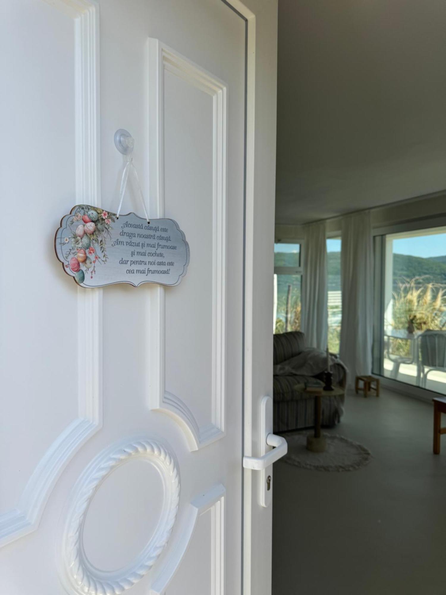 Vila Dream Tricule Svinita Exteriér fotografie