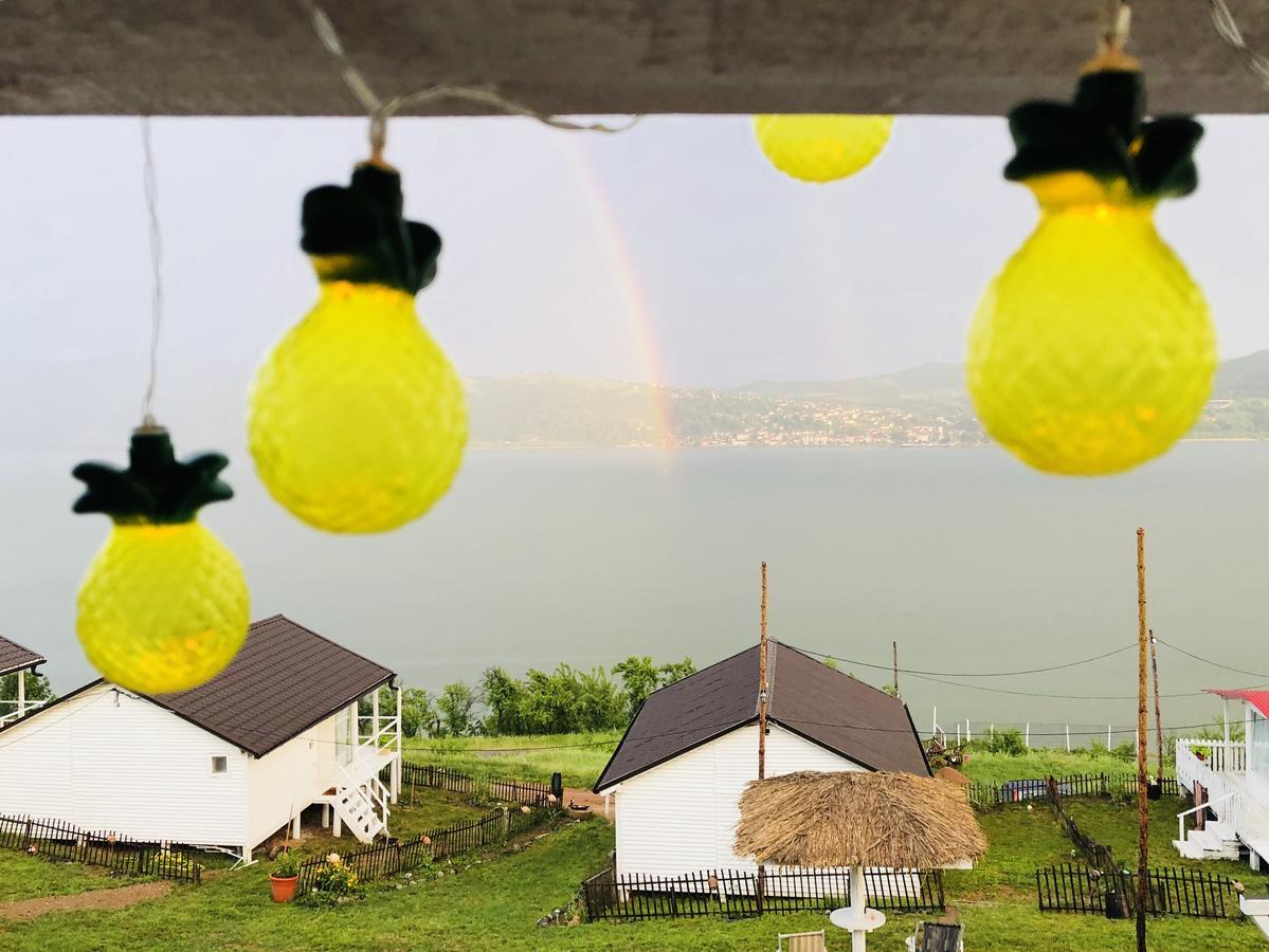 Vila Dream Tricule Svinita Exteriér fotografie
